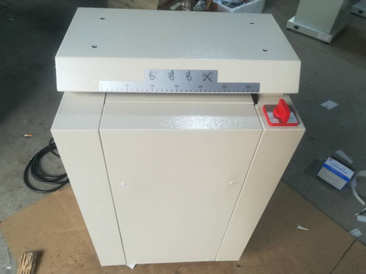 Machine à découper du carton industriel ondulé à une seule couche 8m/min 220V 50HZ
